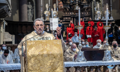 Il Vescovo Brambilla festeggia 10 anni a Novara