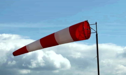 Allerta per il forte vento in Piemonte: raffiche fino a 90 km/h a partire dalla tarda mattinata