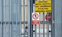 Follia in carcere a Novara: aggrediti 2 poliziotti da detenuto protagonista di violenze