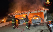 Incendio a Pombia: auto completamente bruciate