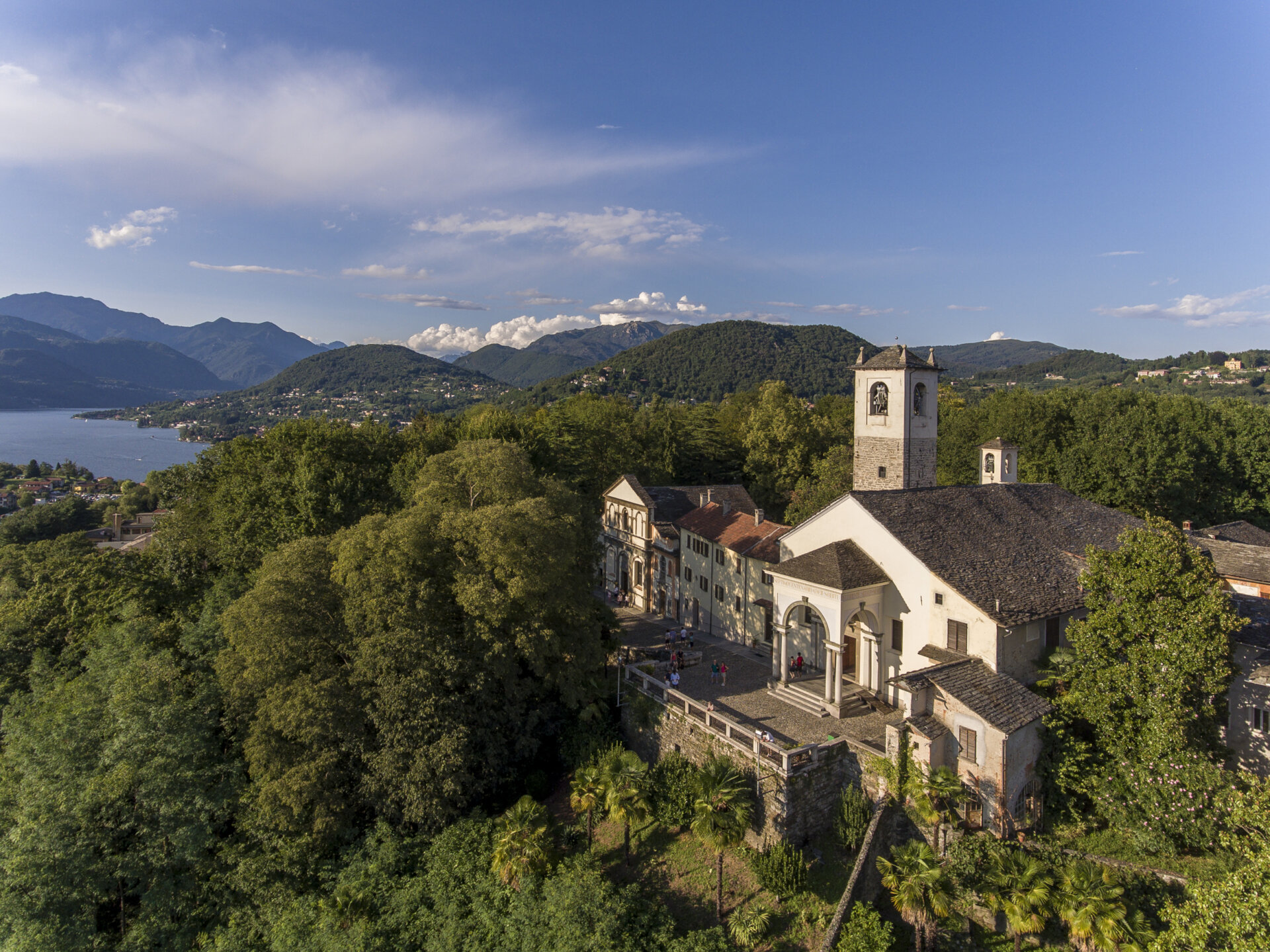 Guida Michelin Italia 2024: brillano le 3 Stelle di Villa Crespi con  Cannavacciuolo - Prima Novara