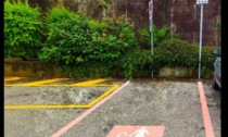Rivoluzione della segnaletica a Varallo Pombia: ecco i parcheggi rosa