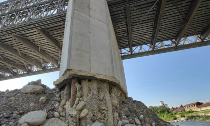 Nuovo ponte Romagnano: un pilone sembra già malconcio