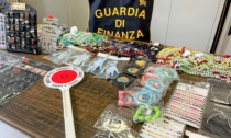 La Guardia di Finanza di Domodossola sequestra 13mila articoli di bigiotteria non sicuri