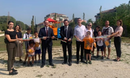 Novara: Amazon installa nuovi giochi al Parco ex Ferrovie Nord