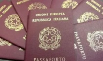 Caos passaporti: nuovi orari e servizi per far fronte alle richieste
