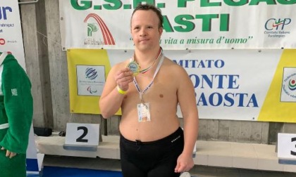 Il campione di nuoto pinnato paralimpico borgomanerese si sta preparando per i mondiali