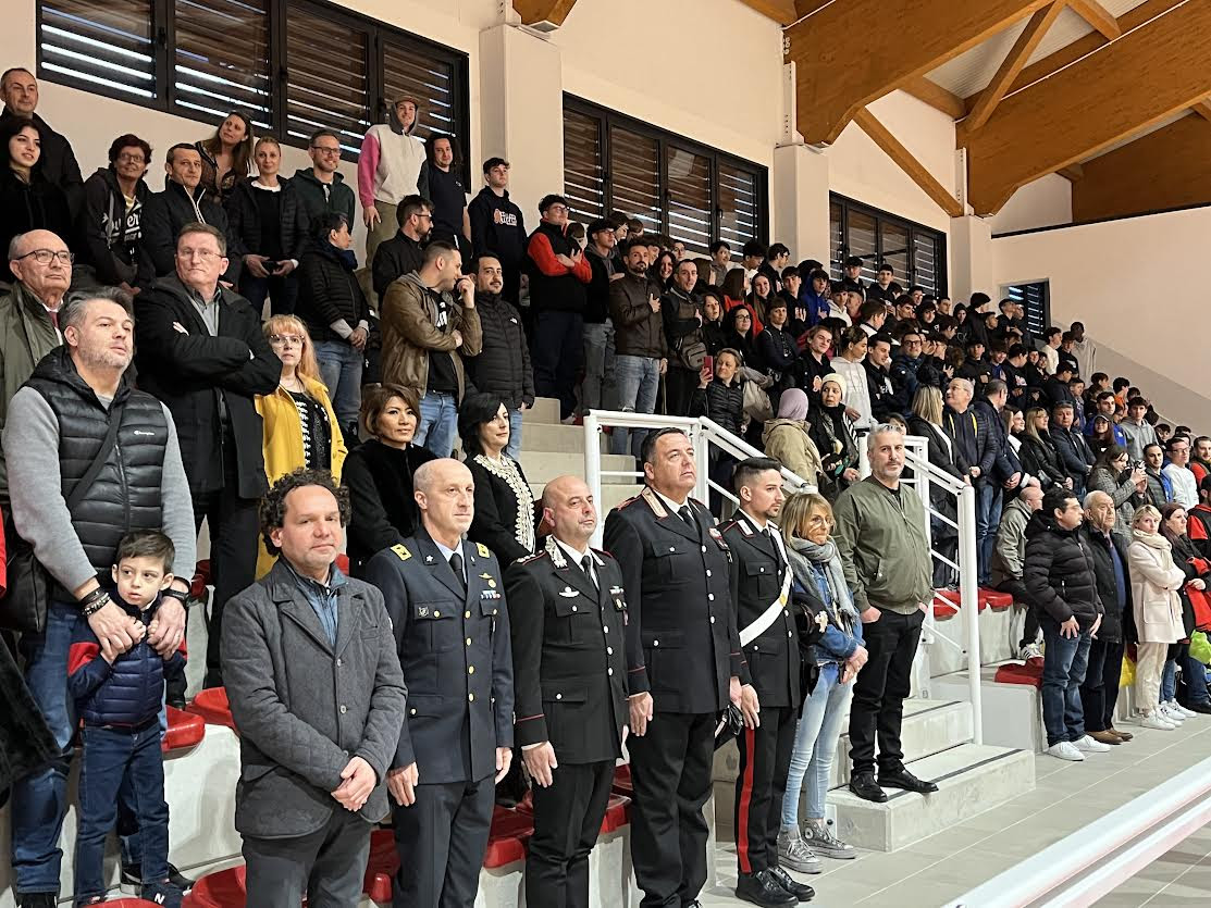 palazzetto dello sport trecate (9)