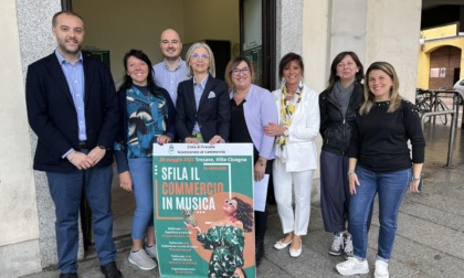 A Trecate "Sfila il commercio in musica" domenica 28