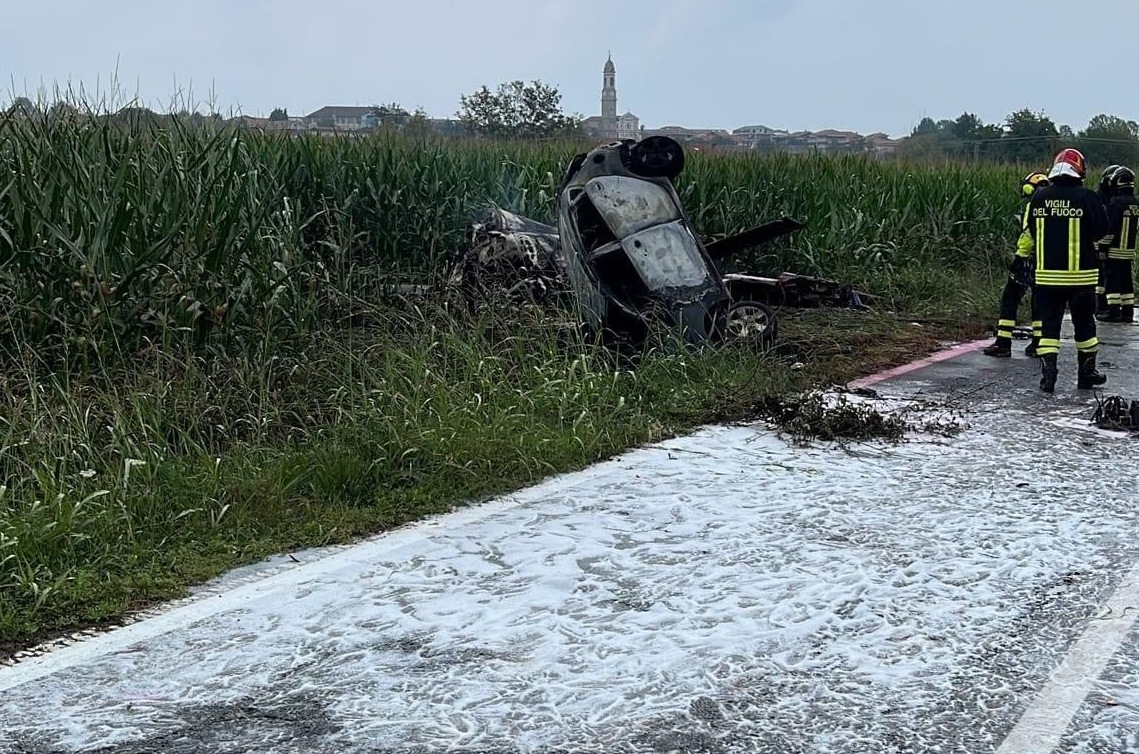 TORINO: schianto Frecce Tricolori, morta una bambina; gli ultimi