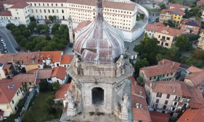 Si stacca lastra di piombo dal campanile a Verbania: intervento di messa in sicurezza