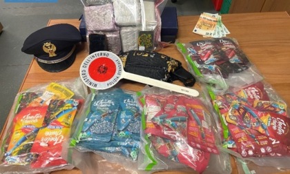 Sigarette elettroniche con marjuana e 2.5 kg di hashish: arrestato dalla Polizia Stradale di Novara