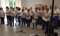 "La gioia del cantare": alla Rsa di Borgo Ticino la musica è protagonista