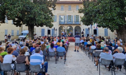 Successo del Tributo a Battisti e di "Accordi d'autore" a Trecate