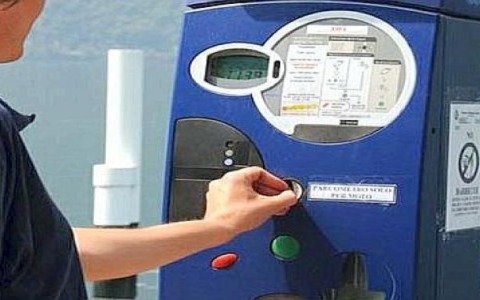 Borgomanero: incremento delle tariffe di sosta di 40 centesimi