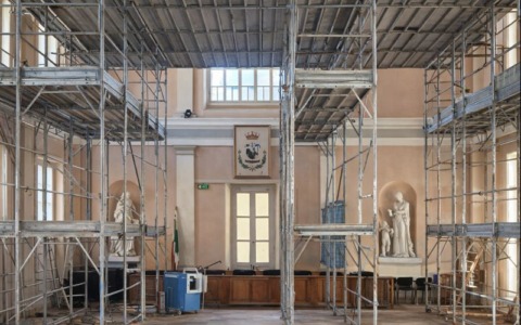 Galliate avvia il restauro della Sala Consiliare del Castello