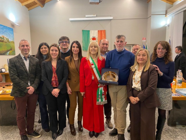 Il Comune di Gozzano riconosce Cesare Ravedoni come Gozzanese Benemerito