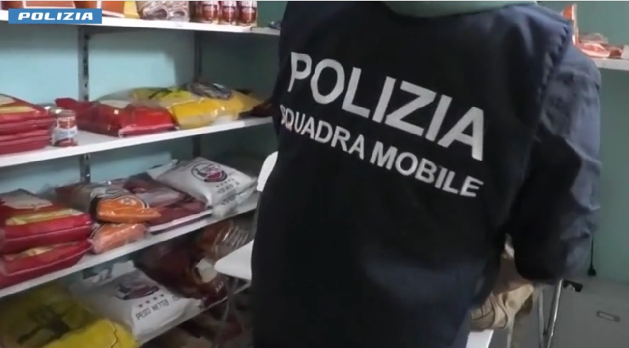 Maxi operazione della Polizia contro spaccio e cannabis shop nel Novarese