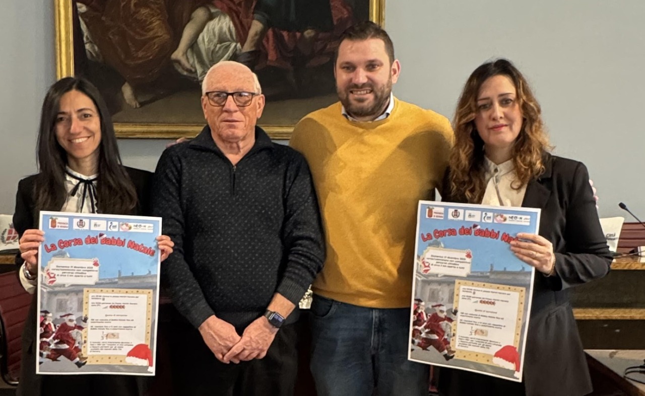 Novara: la Corsa dei Babbi Natale per la solidarietà