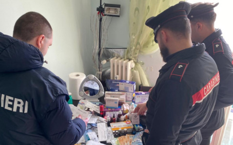 Scoperta dottoressa abusiva a Novara: iniettava botox scaduto