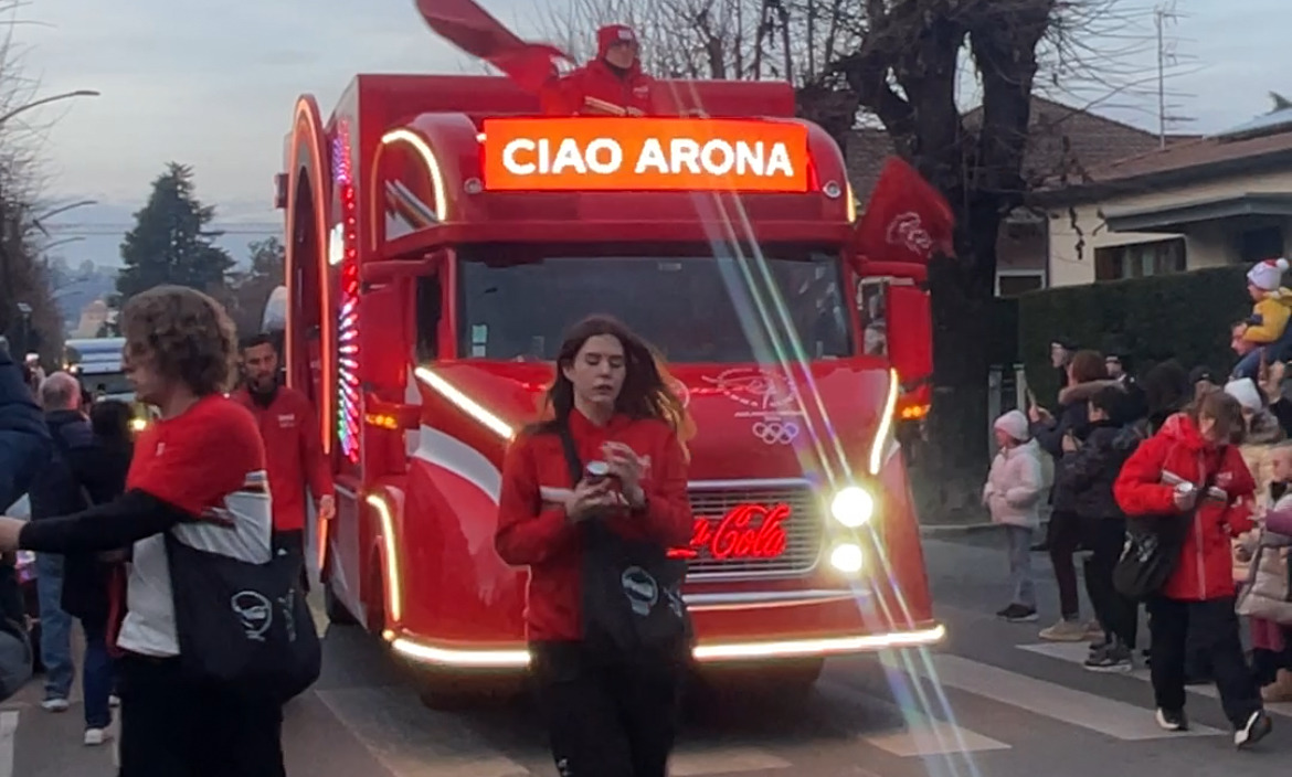Arona celebra il passaggio della Fiamma Olimpica