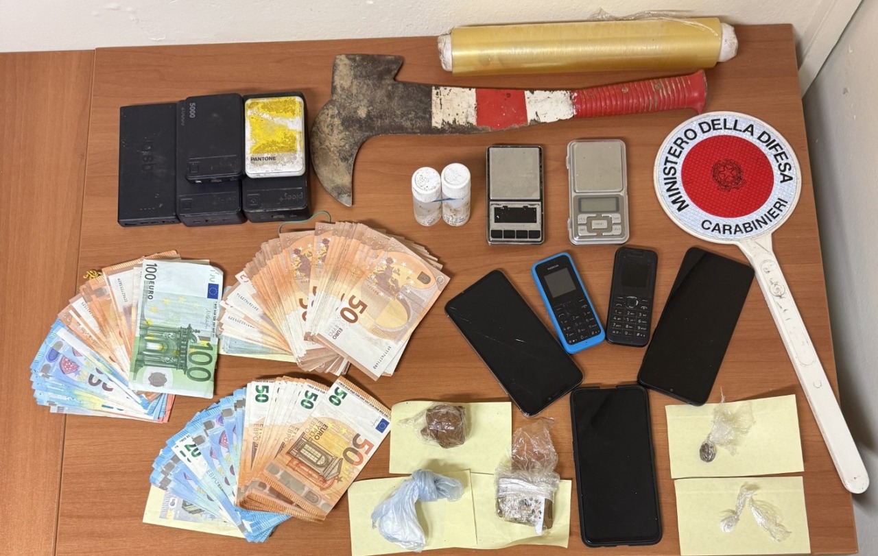 Arrestato un 37enne marocchino per spaccio in un bosco di Cavaglio d’Agogna