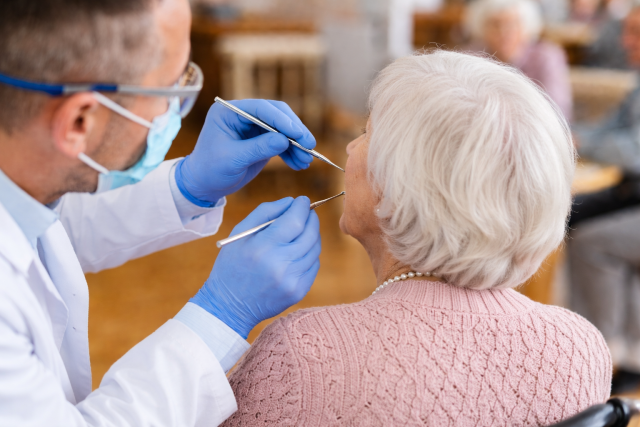 Cisa Ovest Ticino: visite odontoiatriche gratuite per anziani nelle Rsa