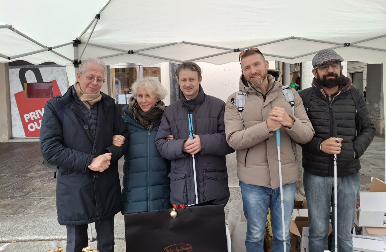 Gazebi Uci Novara/Vco per la raccolta fondi destinata all’associazione