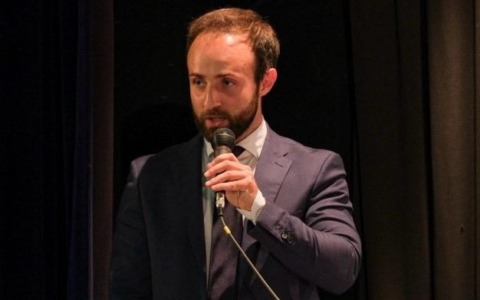 Interrogazione in Consiglio ad Arona sull’aumento della tassa di soggiorno