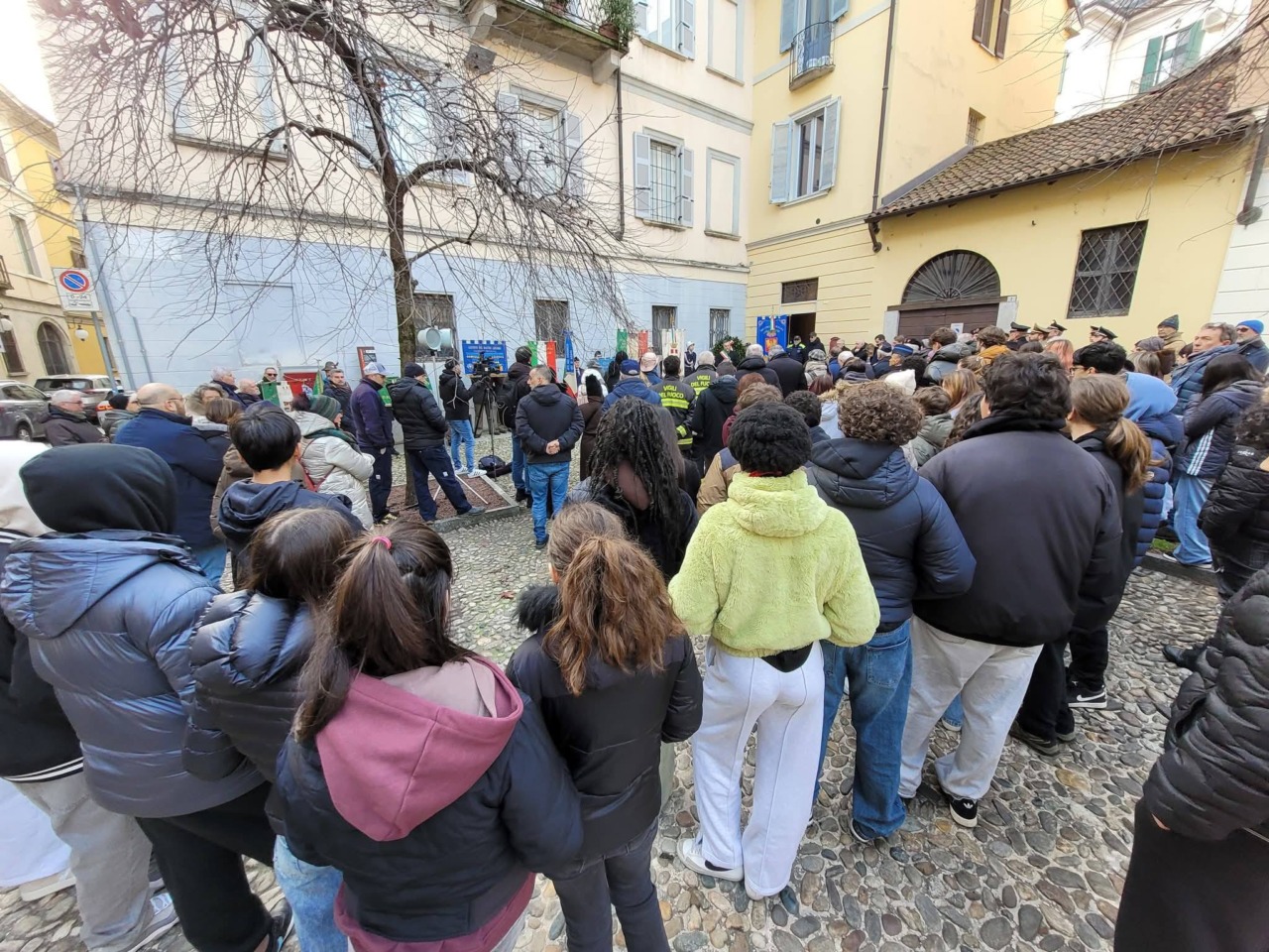Novara ricorda le vittime della Shoah: cerimonia in piazza Santa Caterina
