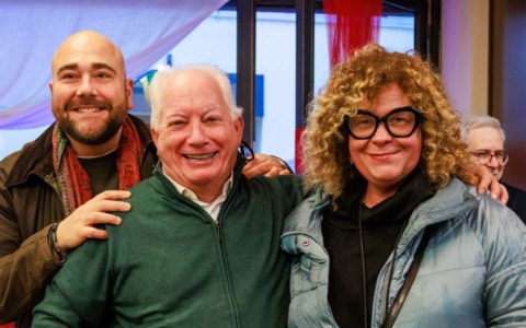 Novara saluta Tonino Biasco: dopo 53 anni chiude il barbiere di via Prina