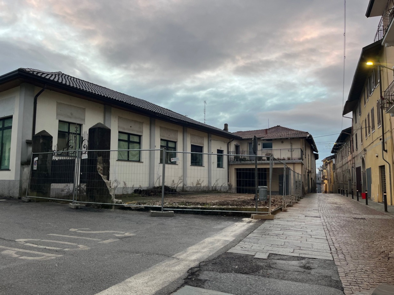 Pombia: partono i lavori nel parcheggio di via Matteotti