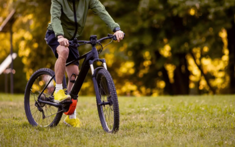 Rinnovato il bonus E-Bike per i residenti di Arona fino al 2028