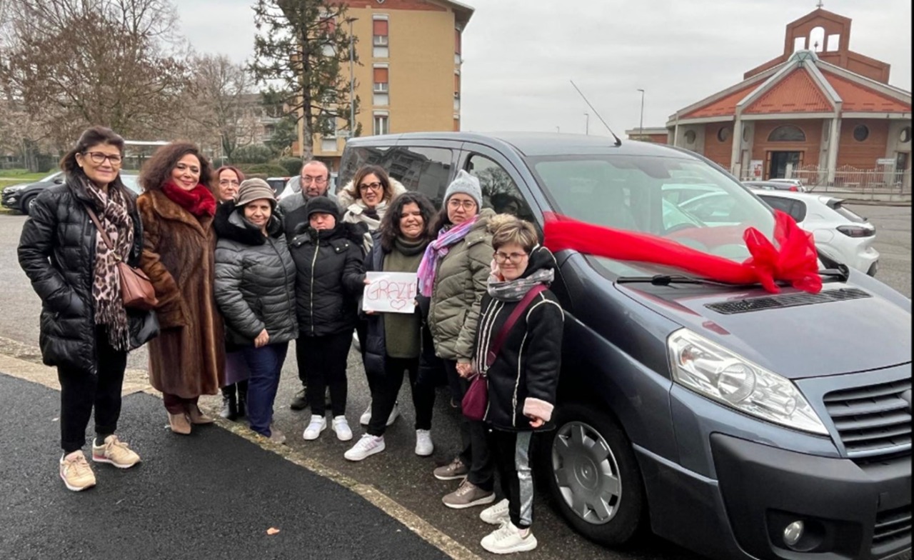 Acquistato un nuovo pulmino per l’Associazione Down Novara