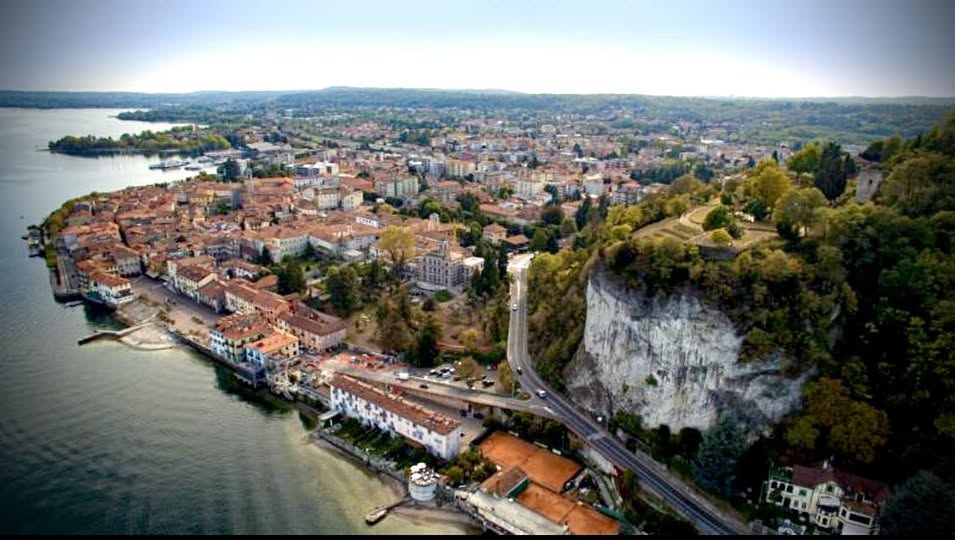 Arona, un centro turistico in espansione: record di presenze nel 2025