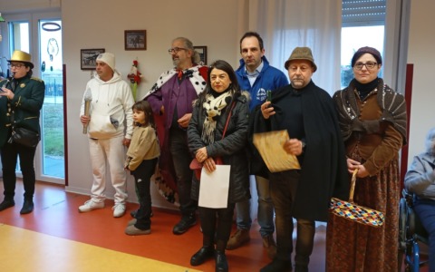 Carnevale alla RSA Massimo Squarini di Momo: musiche e tradizioni per gli anziani
