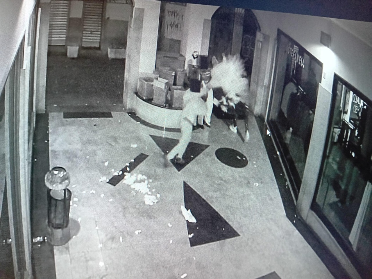 Identificati e denunciati i vandali nel centro di Novara