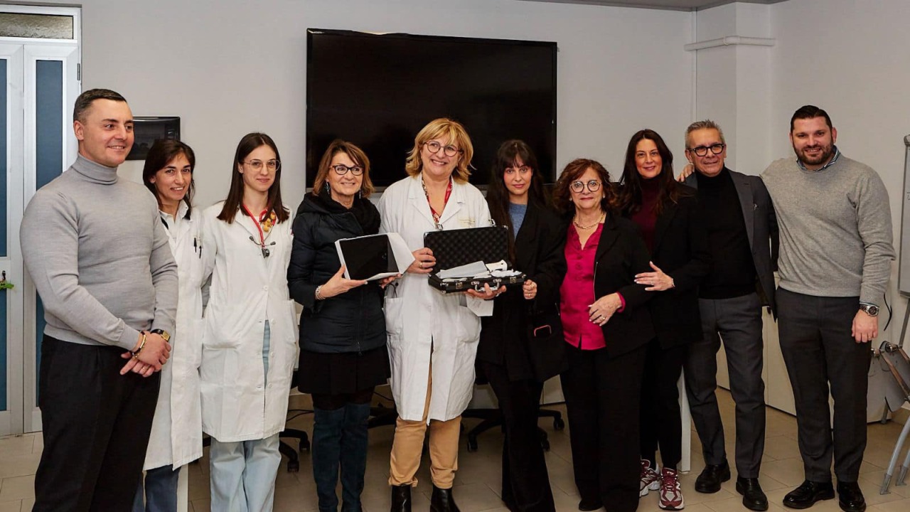 Importante donazione di un ecografo alla Pediatria di Novara