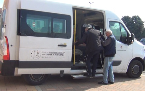 L’Associazione Parkinson Insubria Novara amplia il servizio di trasporto per i pazienti