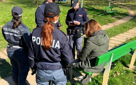 Operazione della Polizia di Stato a Novara: 144 identificati e un’espulsione