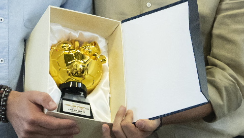 Pallone d’Oro 2026, 118 calciatori in gara: al via il voto con i coupon del Corriere di Novara