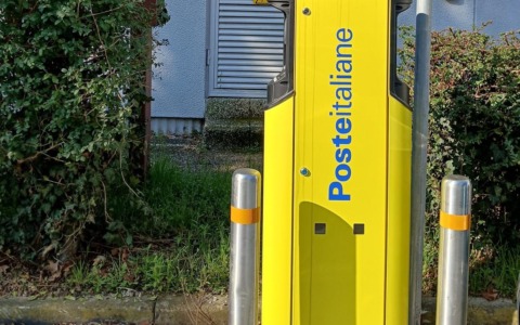 Poste Italiane amplia la rete di ricarica elettrica in provincia di Novara