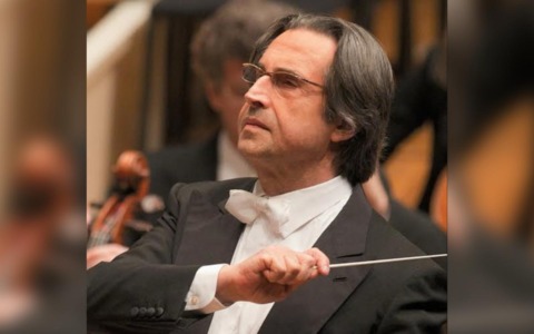 Riccardo Muti diventa cittadino onorario di Novara: cerimonia al Teatro Coccia il 4 marzo 2026