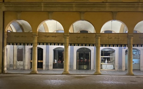 Chiude il bar Borsa di Novara: un simbolo della città dopo 65 anni di storia