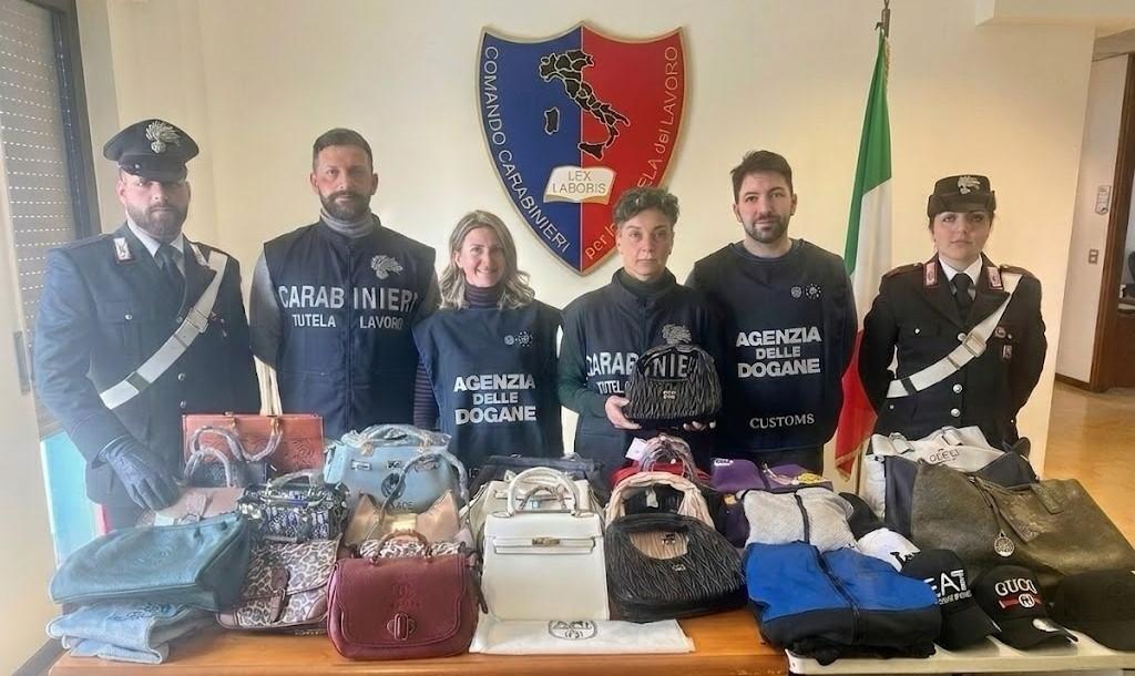 Controlli massivi a Novara: merce sospetta e lavoro irregolare in un negozio
