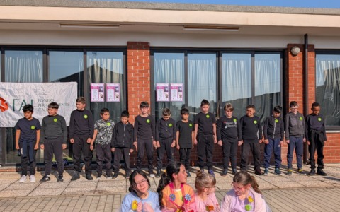 “Il seme e il volo”: un incontro tra bambini e persone con disabilità in uno spettacolo coinvolgente