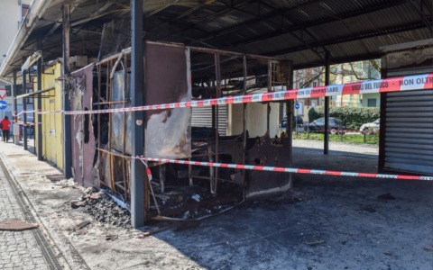 Incendio al mercato coperto di Novara: ripristino in atto per la riapertura