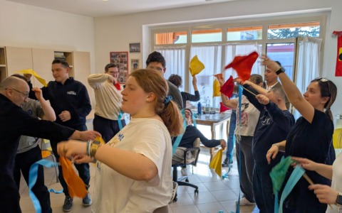 “La bellezza di ciò che manca”: il Cisa Ovest Ticino si attiva nelle scuole e nei centri per la disabilità