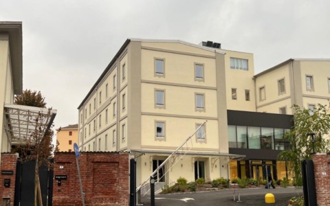 Mozione in consiglio comunale sui licenziamenti di Alexander McQueen