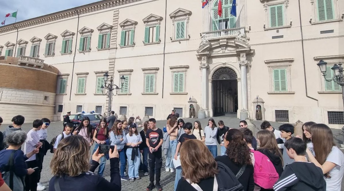 Scuola di Lesa in visita a Palazzo Madama con il sindaco
